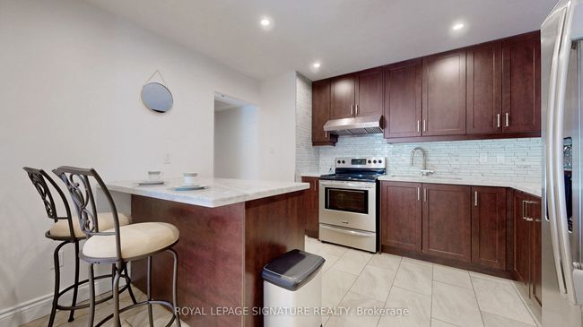 54 - 15 Pebble Byway, Condo with 3 bedrooms, 1 bathrooms and null parking in North York ON | Image 10