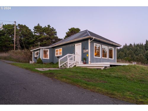 610 Deady St, Port Orford, OR, 97465-8657 | Card Image