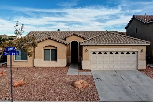 5526 Megan Faye St, North Las Vegas, NV, 89031-3564 | Card Image