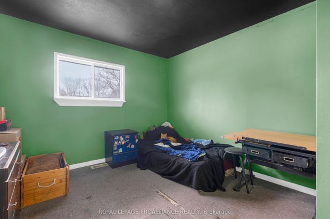 27 Thurlow Queen St, House other with 4 bedrooms, 1 bathrooms and 2 parking in Plainfield ON | Image 17