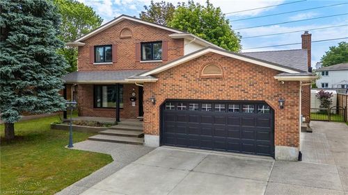 7102 Burbank Cres, Niagara Falls, ON, L2J4E7 | Card Image