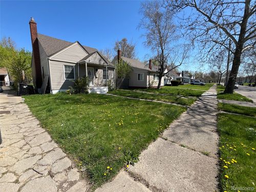 15645 Liberal St, Detroit, MI, 48205-2014 | Card Image