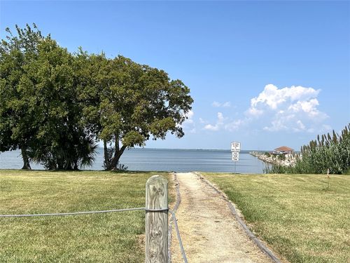 128 Shadylawn St, Shoreacres, TX, 77571-7361 | Card Image