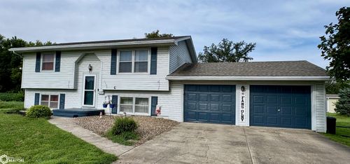 1102 Cherry Hills Dr, Shenandoah, IA, 51601-2159 | Card Image
