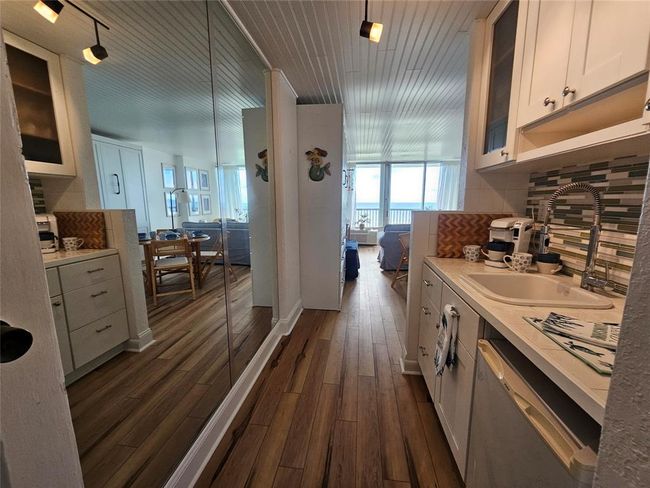 APT-804 - 415 E Beach Dr, Condo with 0 bedrooms, 1 bathrooms and null parking in Galveston TX | Image 19