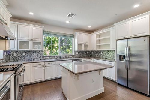 6039 Raleigh Rd, San Jose, CA, 95123-6828 | Card Image