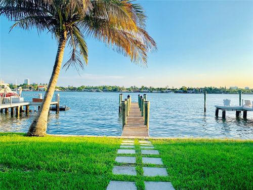 1360 Stillwater Dr, Miami Beach, FL, 33141-1030 | Card Image