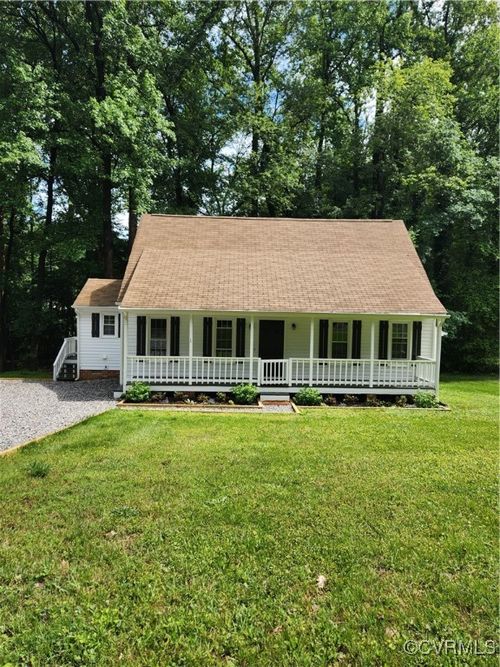 8231 Oxer Rd, North Chesterfield, VA, 23235-6521 | Card Image