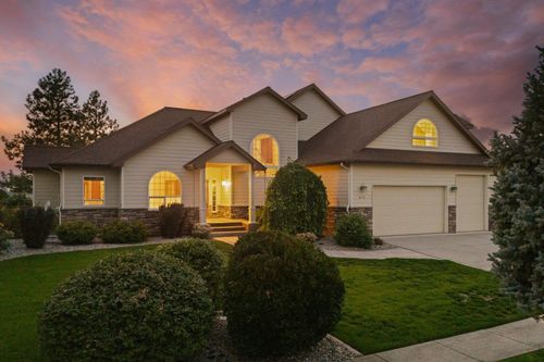 919 N Country Club Dr, Deer Park, WA, 99006-9064 | Card Image