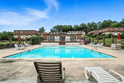 4-26 Williamsburg Ct, Shrewsbury, MA, 01545-3441 | Card Image