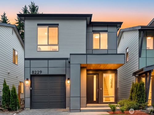 8229 Ne 128th St, Kirkland, WA, 98034-2534 | Card Image