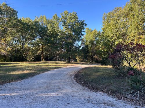 11221 E Bozarth Ln, COLUMBIA, MO, 65201-7463 | Card Image