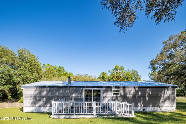 101 Tall Pine Trl, House other with 3 bedrooms, 2 bathrooms and null parking in SATSUMA FL | Image 6