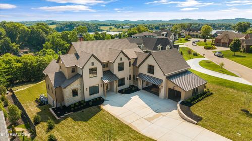 3112 Choto Highlands Way, Knoxville, TN, 37922-6637 | Card Image