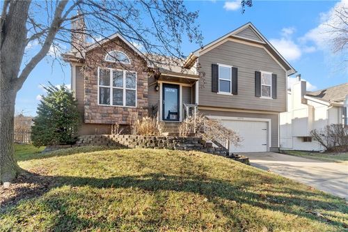 16372 S Sunset St, Olathe, KS, 66062-2707 | Card Image