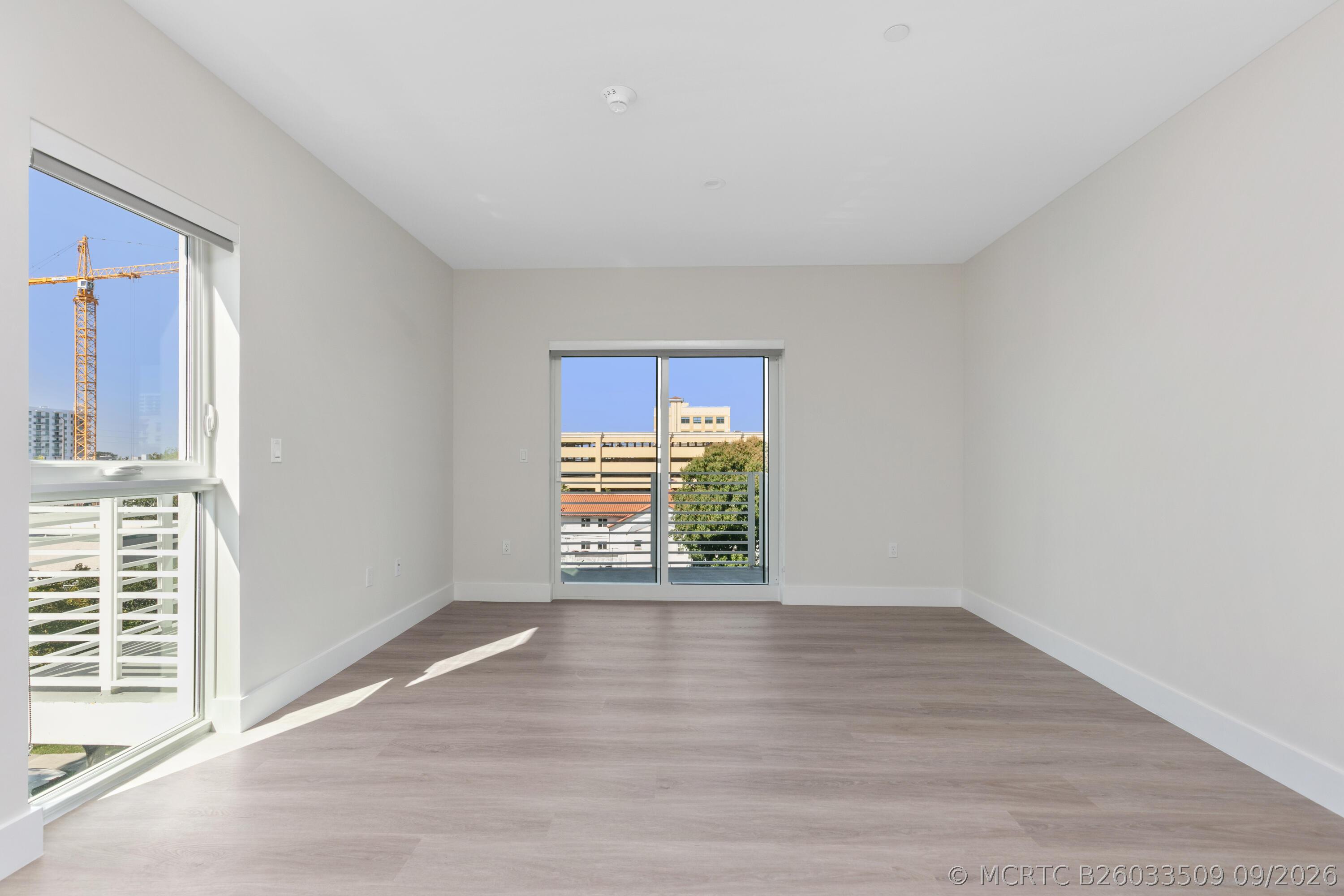 Residential in Hollywood 2