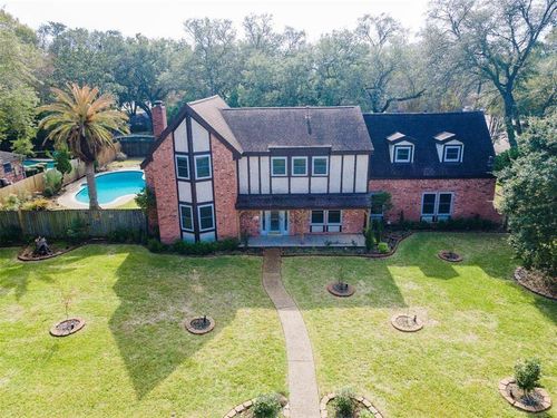 8515 Twelve Oaks Dr, Texas City, TX, 77591-2230 | Card Image