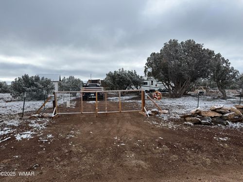 8413 Navajo Dr, Show Low, AZ, 85901-7005 | Card Image