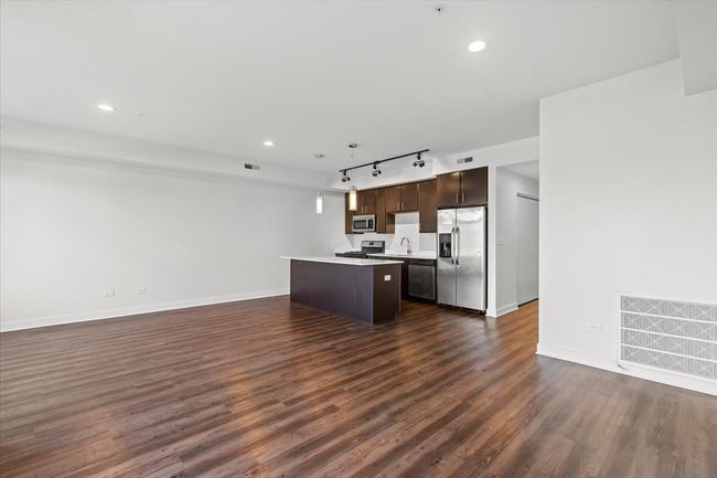 UNIT-115 - 500 N Northwest Hwy, Condo with 2 bedrooms, 2 bathrooms and 91 parking in Park Ridge IL | Image 8