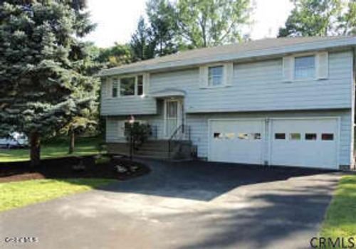 3 Mohawk View Rd, Latham, NY, 12110-1735 | Card Image