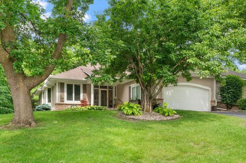10 Echo Bay Dr, Excelsior, MN, 55331-9586 | Card Image