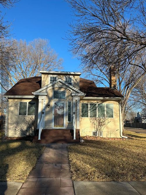 2404 W Charles St, Grand Island, NE, 68803-5805 | Card Image