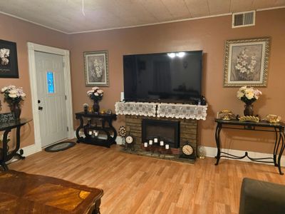 living room | Image 3