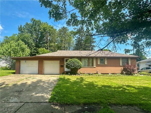 1422 Youll Street, Niles, OH, 44446 | Card Image