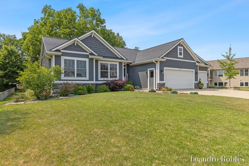 6587 Alward Dr, Hudsonville, MI, 49426-9804 | Card Image