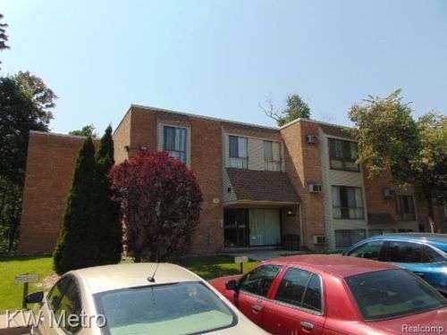 unit-a1-28418 W 8 Mile Rd, Farmington Hills, MI, 48336-5942 | Card Image