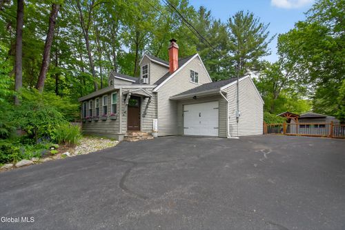 89 Traver Rd, Wilton, NY, 12831-1328 | Card Image