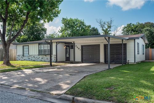3401 Meadowlane St, Victoria, TX, 77901-1762 | Card Image