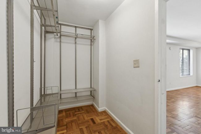 APT-104 - 5112 Macarthur Blvd Nw, Condo with 0 bedrooms, 1 bathrooms and null parking in WASHINGTON DC | Image 8