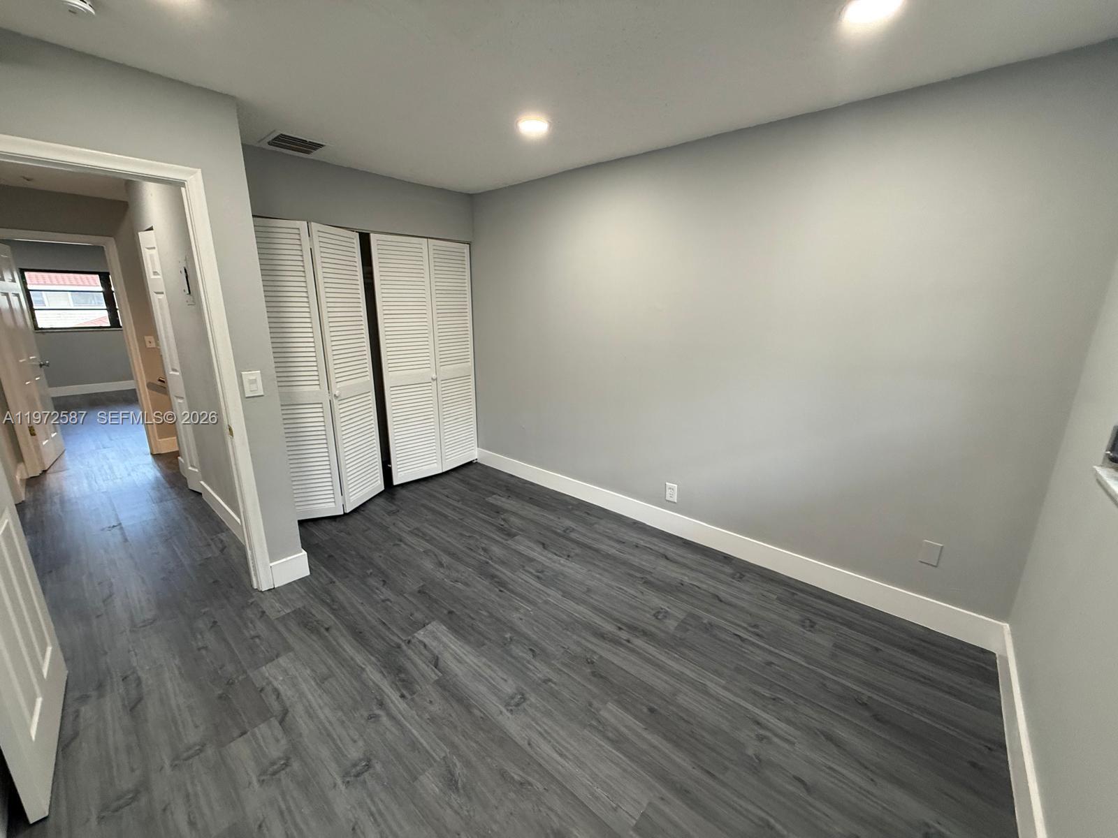 Residential Lease in Hollywood 4