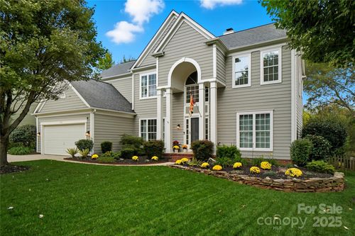 5701 Fairvista Dr, Charlotte, NC, 28269-0631 | Card Image
