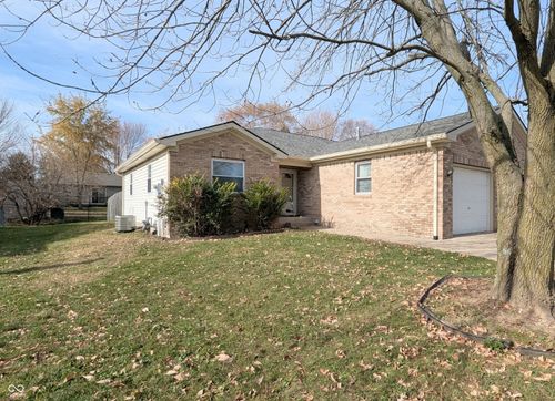 42 Grassyway Ct, Whiteland, IN, 46184-9575 | Card Image