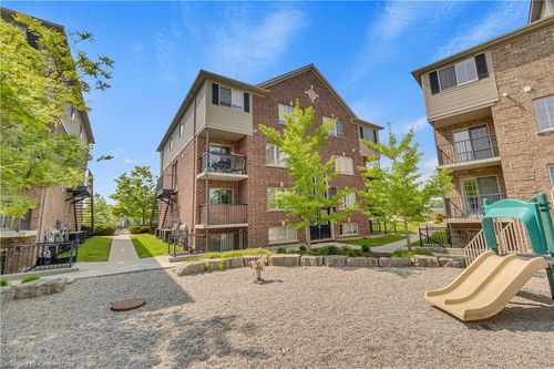 12-950 Highland Rd W, Kitchener, ON, N2N0A5 | Card Image