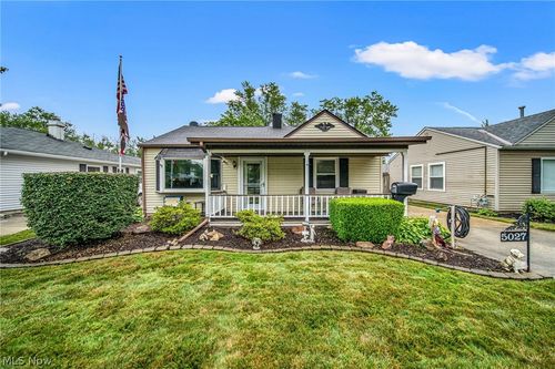 5027 Glenn Lodge Rd, Mentor, OH, 44060-1366 | Card Image