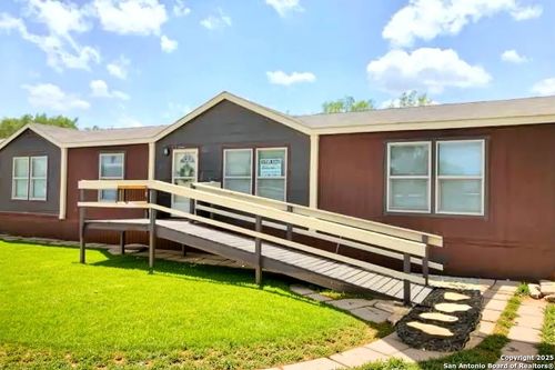 211 N 8th St, Christine, TX, 78012 | Card Image