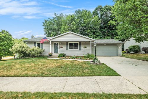 4153 Chasseral Drive Nw, Alpine Township, MI, 49321 | Card Image