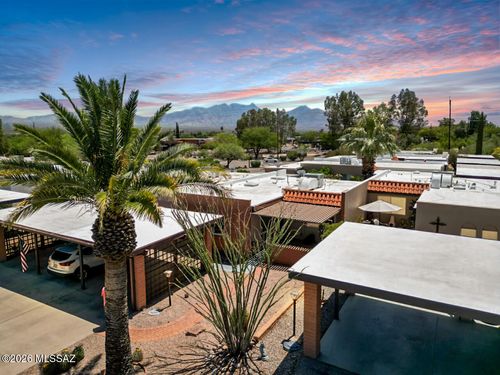 365 W Calle De La Amistad, Green Valley, AZ, 85614 | Card Image