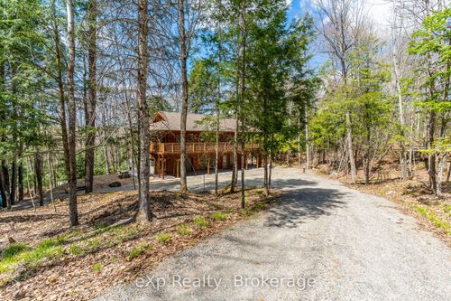 35 Keefer St, Haliburton, ON, K0M1S0 | Card Image