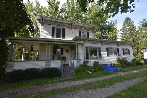330 Jefferson Avenue, OMRO, WI, 54963 | Card Image