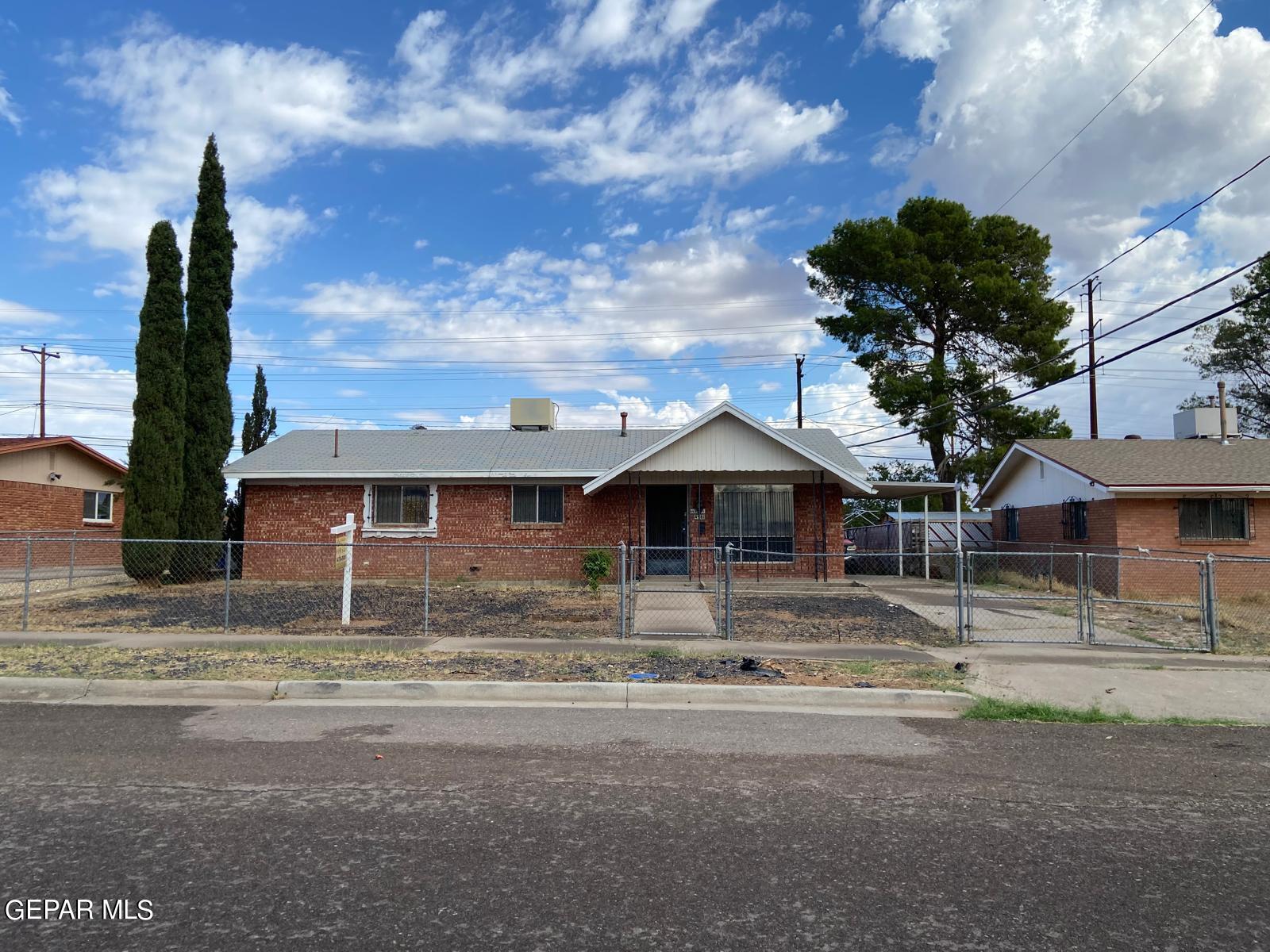 Winthrop Dr, El Paso, TX 79924