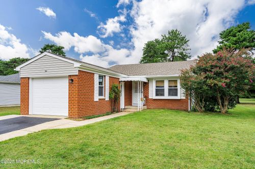 54 Columbus Blvd, Whiting, NJ, 08759-1951 | Card Image