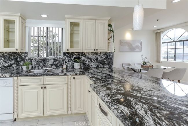 A1 - 501 E Palmer Ave, Condo with 3 bedrooms, 3 bathrooms and 2 parking in Glendale CA | Image 12