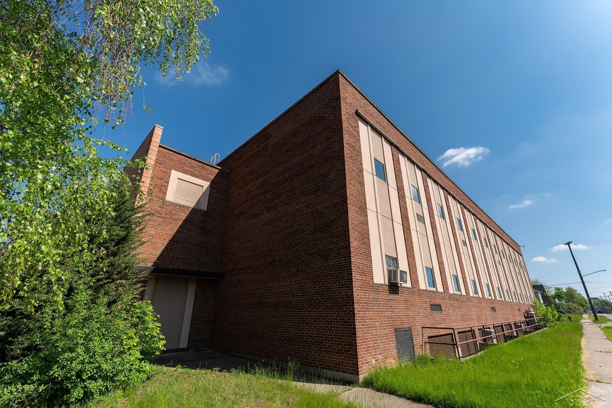 Commercial Sale in Saginaw 3