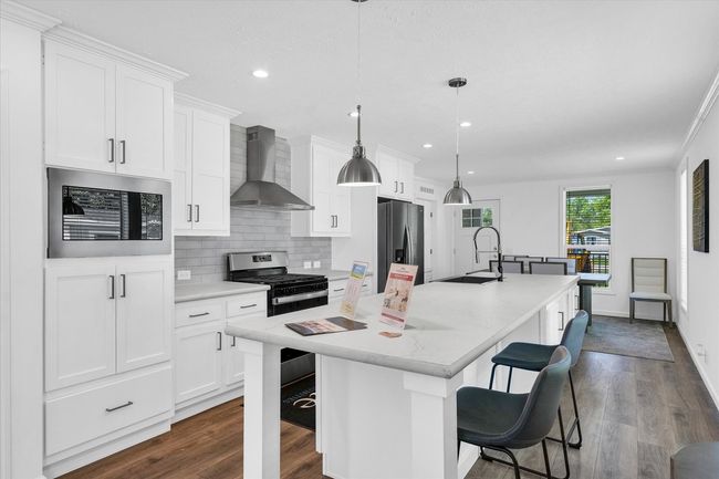 305 Mclean St, Home with 3 bedrooms, 2 bathrooms and 2 parking in Mahomet IL | Image 11