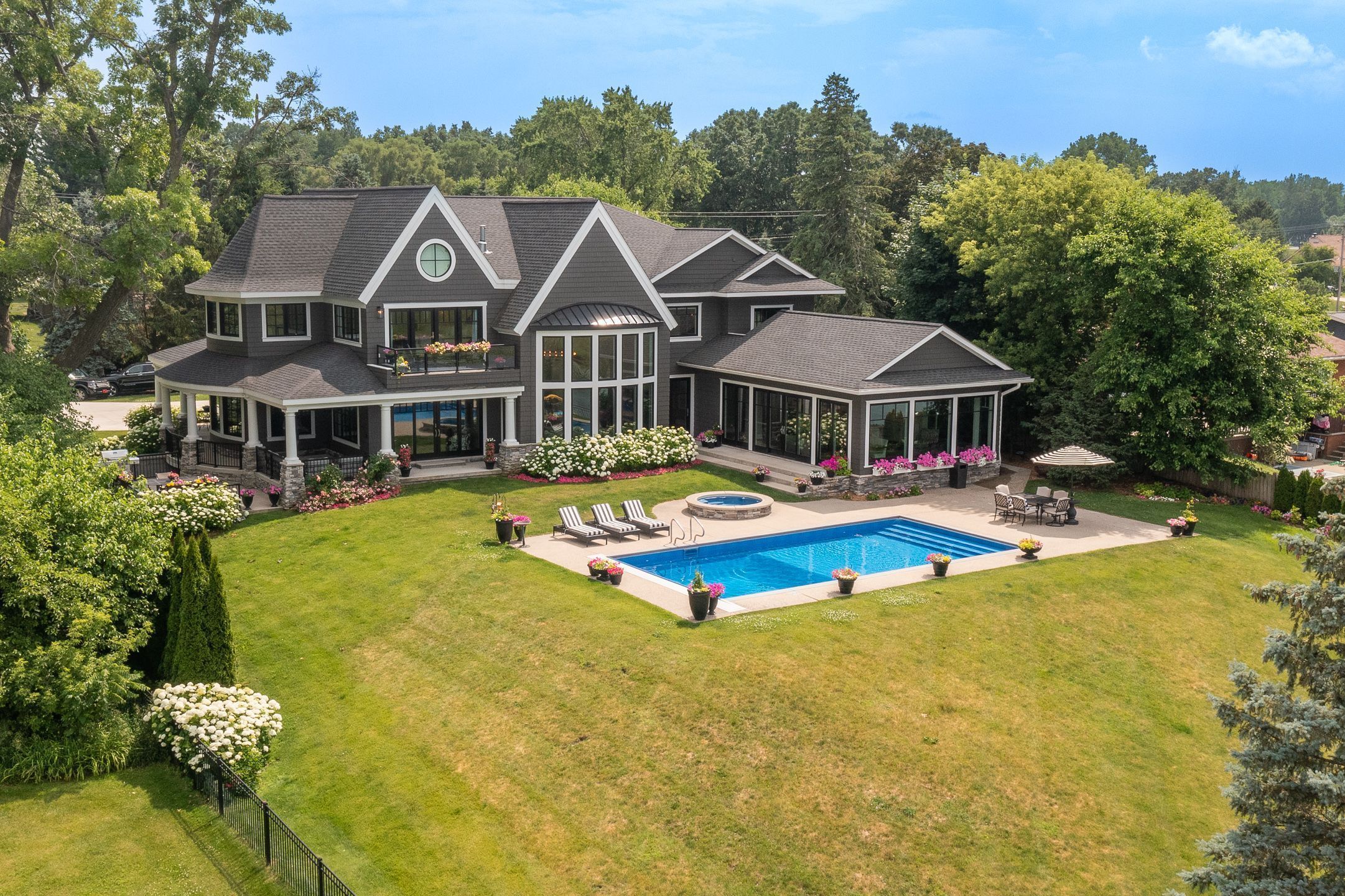 Grove Park Rd, Fenton, MI 48430