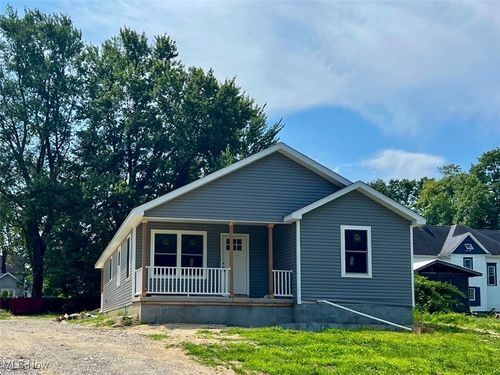 179 Hayward Ave, Conneaut, OH, 44030 | Card Image